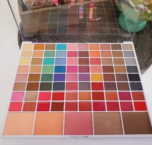 ELF 85 Piece Complete The Look Eye Lip & Face Palette, NIB, Discontinued Rare 🤩 - Picture 4 of 5