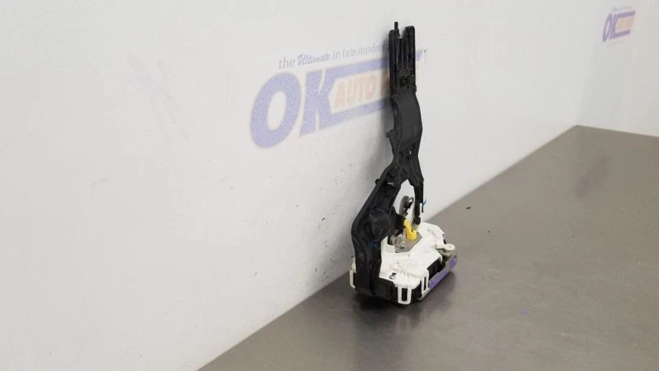 20 道奇 RAM 2500 门锁闩锁活动器后方右乘客车厢 — 第 3/4 张图片