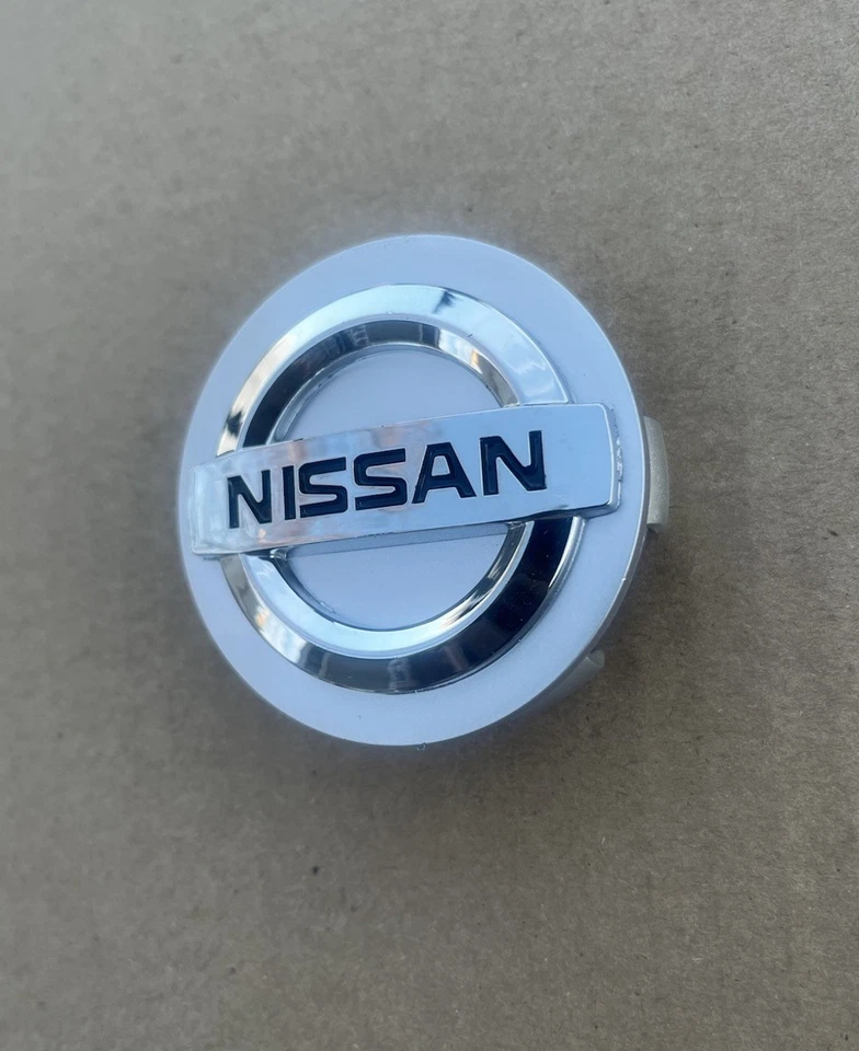 Tapacubos centrales llanta nissan plateada/cromo 59 mm/2,32 pulgadas 1 pieza Foto 2 de 4