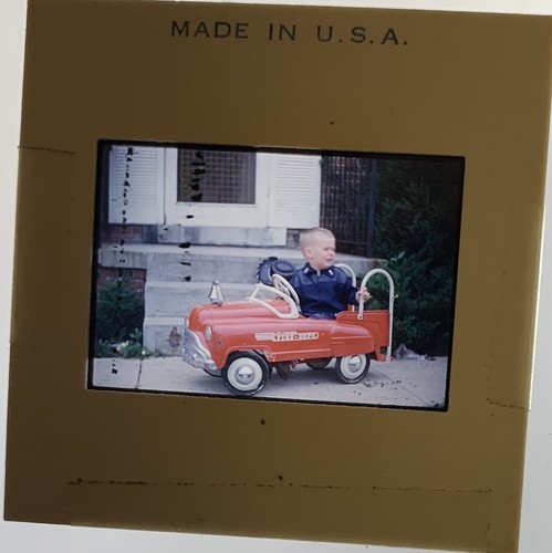 35mm Ektachrome 1950er Slide Boy Tretauto Murray trauriges Gesicht City Feuerwehr LKW - Bild 4 von 6