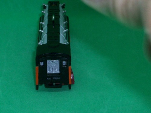 Hallmark 2004 1939 Hiawatha Steam Locomotive - Lionel Trains 9th - NIB - Picture 12 of 20