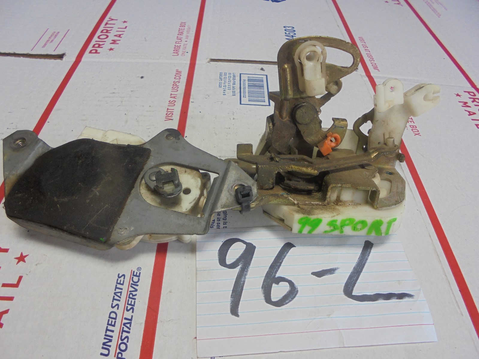 97 98 99 00 01 02 03 04 Montero Sport REAR PASSENGER side Door Latch #96
