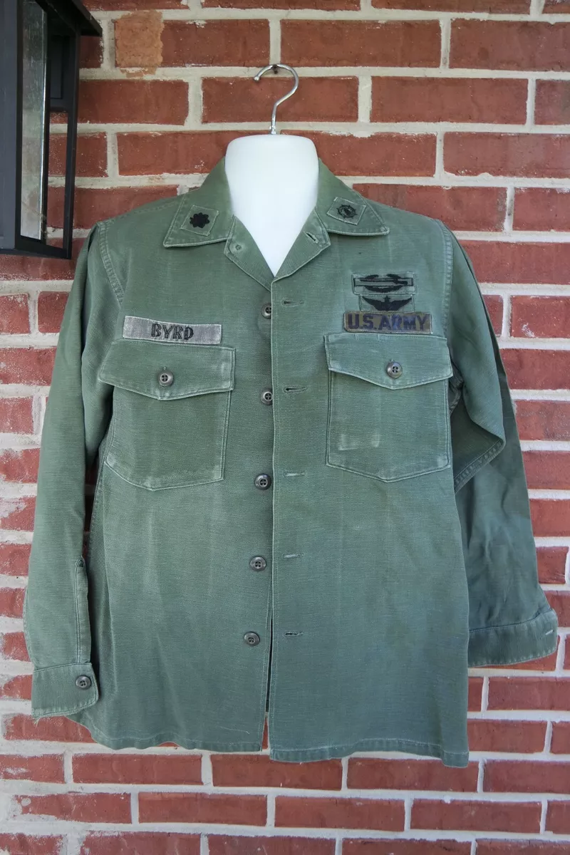 1968 US Army Utility Shirt Cotton Sateen OG-107 Vietnam Patch size 15 1/2 x 33