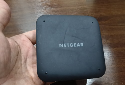 UNLOCKED Netgear Nighhawk M5 5G WiFi 6 Mobile Router MR5100 [V-1]-AUC - Afbeelding 8 van 14