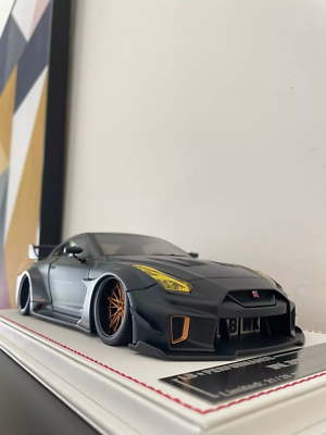 Nissan R35 GT-RR (Full Carbon) [Davis & Giovanni] 1/18 scale | eBay