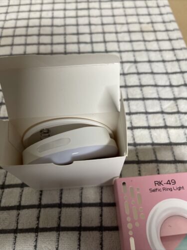 Mini Rechargeable RK-49 LED Camera Clip Makeup Smart Phone Selfie Ring Light✨✨✨ - Picture 3 of 6