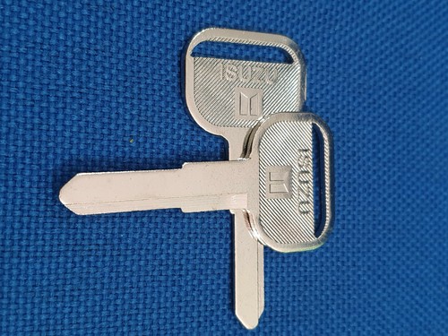 ISUZU ELF NHR NKR NPR KEY BLANK NEW 2X - Picture 3 of 3