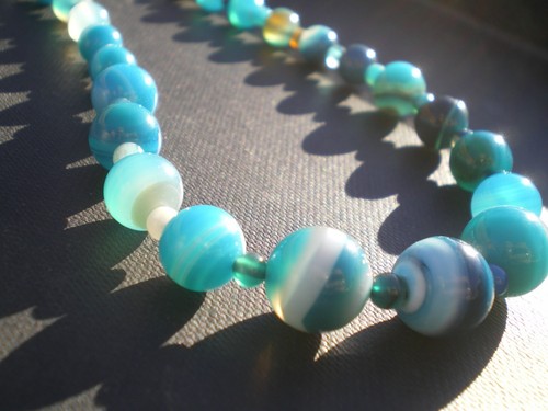 Océanique Collier en Agate Bandée Bleu Ciel       186 cts (Brésil) - Picture 7 of 10