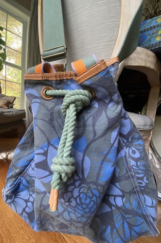 Vintage Gap Canvas Gym Travel Heavy Duty Bag Denim Floral Large NEW leather - Picture 6 of 12