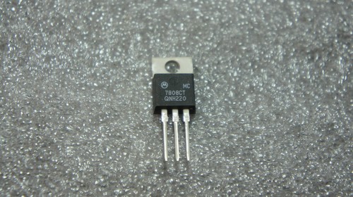 Motorola 7808CT Fixed Voltage Regulator (TO-220) Genuine (NOS) set of 10 - Picture 1 of 5