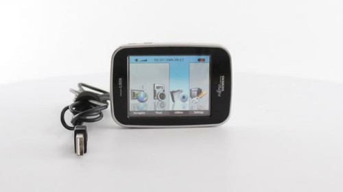 The Fujitsu Siemens Pocket LOOX N100 (S26391-F7100-L101) - 第 1/2 張圖片