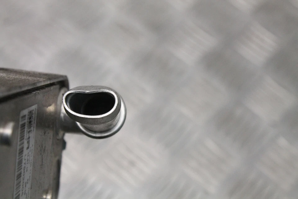 MERCEDES-BENZ C W205 C250 Oil Cooler A6511801165 2.1 150kw 2016 - Image 4 of 4