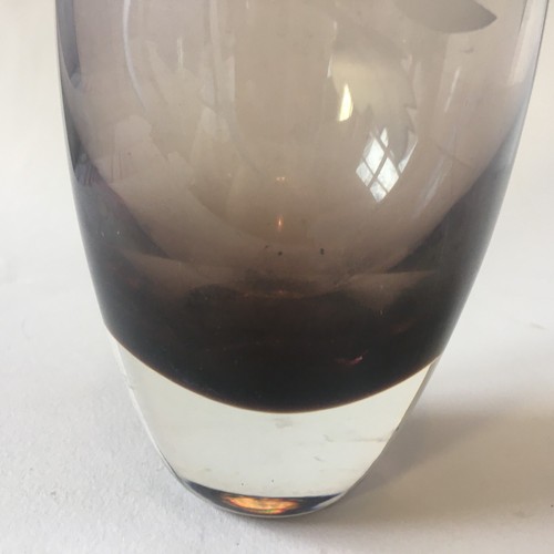 Vase Caithness Hummingbird Acid Etched Design Bird Brown Smoke Glass Vintage - Picture 4 of 24