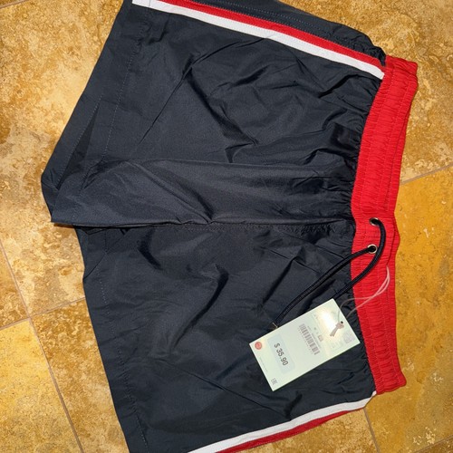 Bañador/pantalones cortos forrados XL de Zara para hombre costaba $35,90