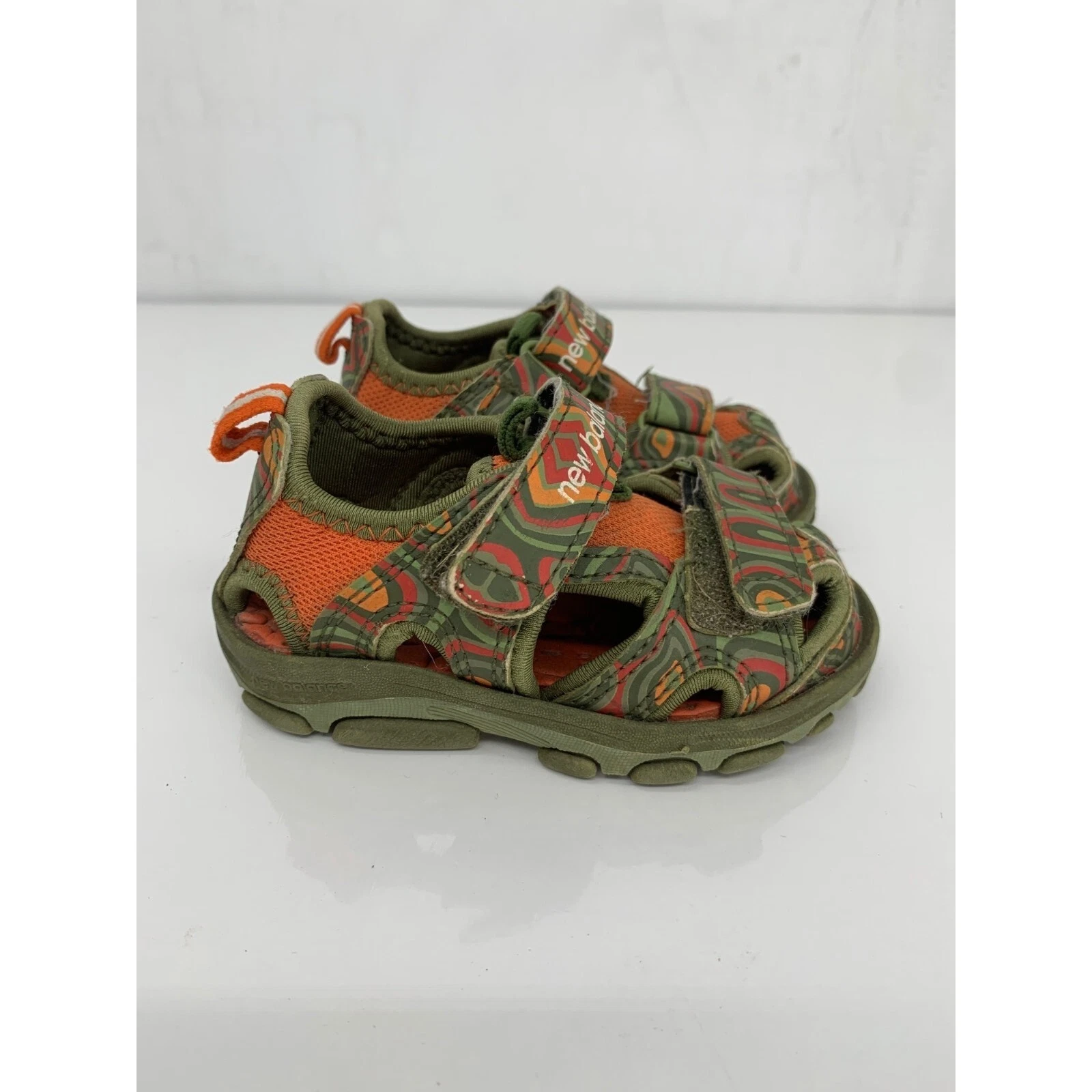 Sandali New Balance bambini a bordo piscina senza etichetta taglia sembra 3