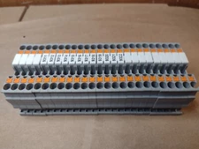Lot of 25 Phoenix Contact PT 2.5 Terminal Blocks