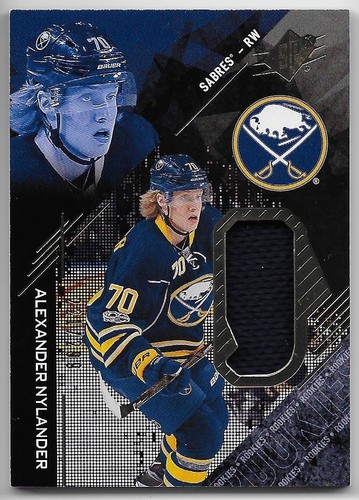 MAGLIA 17/18 SPx ROOKIES MATERIALIS Hockey /299 (#RAD-RTJ) U-Pick From List - Foto 2 di 6