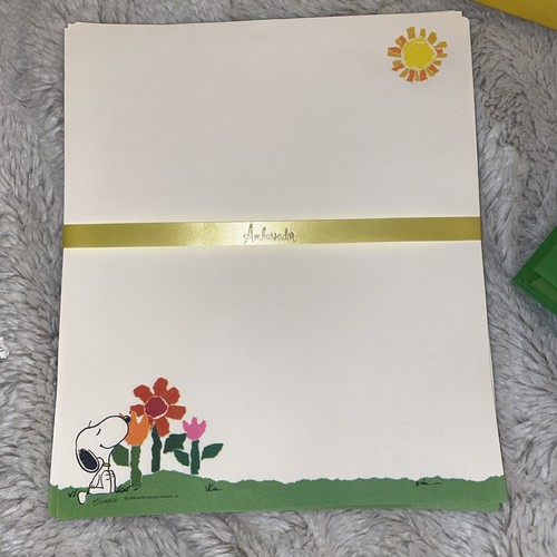 Caja de papelería vintage de los años 50 Peanuts Snoopy Ambassador 9 sobres de papel ¡RARO!! - Imagen 3 de 9