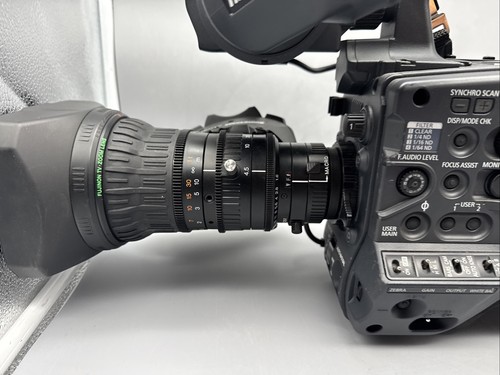 Panasonic AG-HPX370P P2H2 Camcorder w/ Fujinon XT17X4.5BRM4-K14 1.6/4.5-77m Lens - Picture 5 of 17