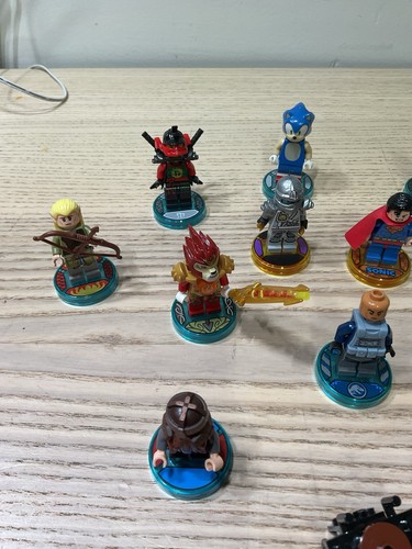 Base y accesorios de minifiguras LEGO - Imagen 15 de 18