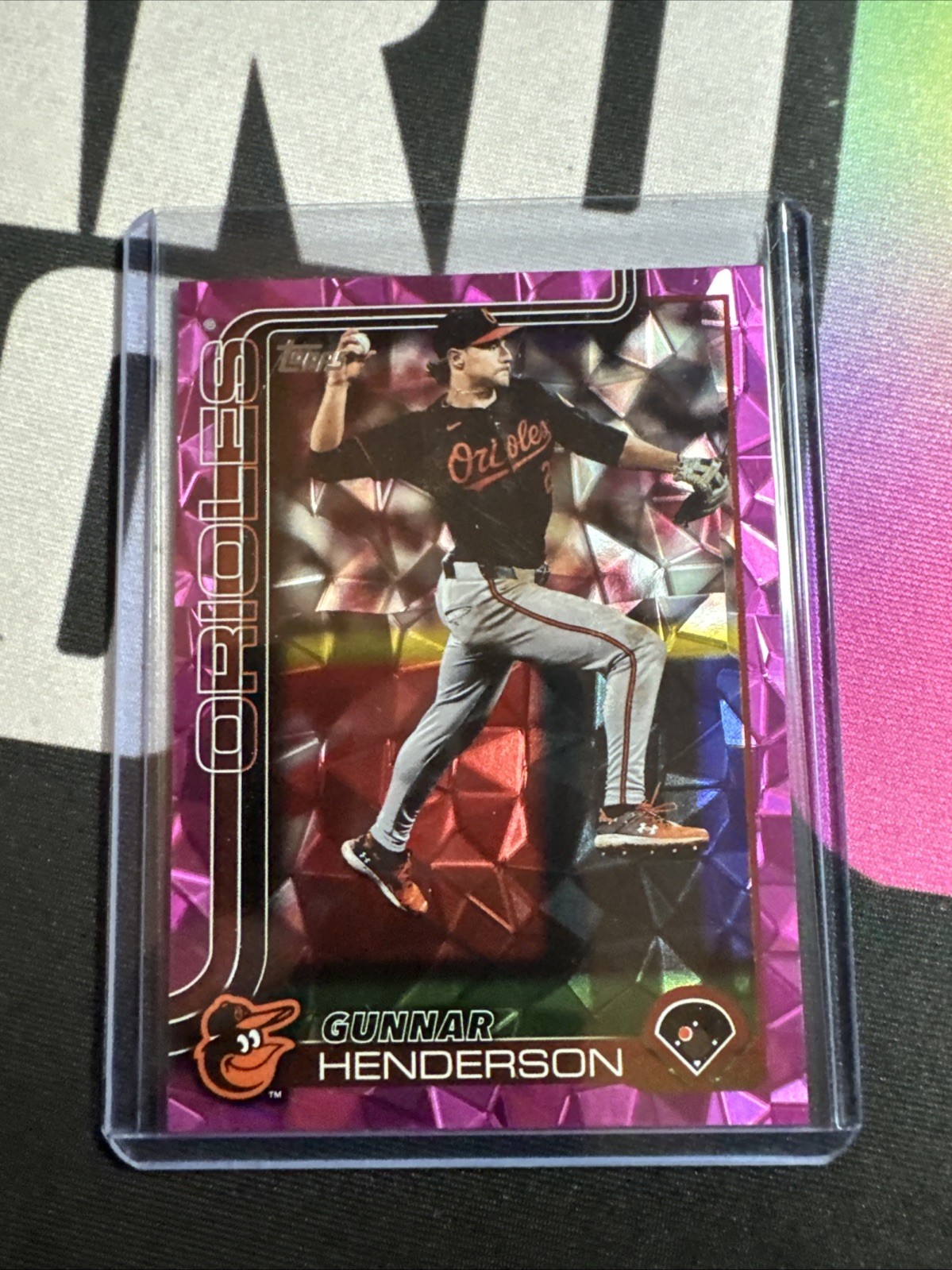 2025 Topps Series 1 Gunnar Henderson #65 Pink Diamante Foil Baltimore Orioles