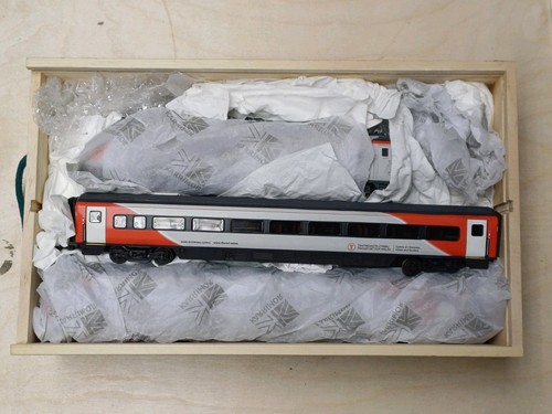 Hornby Transport For Wales Class 67014 + MK4 Coaches + DVT Full Set SOUND FITTED - Picture 15 of 16