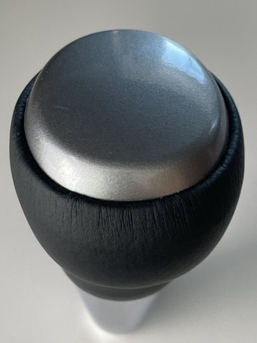 2014 TOYOTA CAMRY SE XLE HYBRID AUTOMATIC LEATHER SHIFT KNOB TOYOTA 100% OEM🟠 - Picture 3 of 24