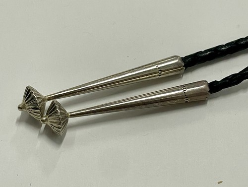 Vintage Bennett Navajo Sterling Silver and Turquoise Bighorn Sheep Ram Bolo Tie - Picture 7 of 10