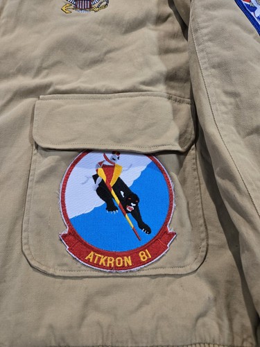 Chaqueta de bombardero The Bradford Exchange U.S. Navy Semper Fortis sarga marrón tostado XL - Imagen 4 de 15