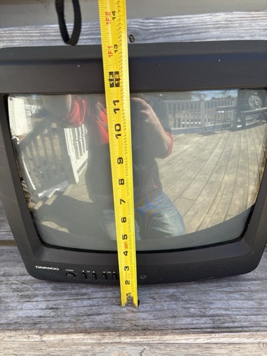 Daewoo 13” Crt Color Television model DTQ--14N2FC Retro Gamer & Remote Tested - Picture 16 of 20