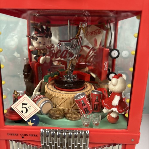 1997 Enesco Coca Cola Grabbin' Ice Cold Refreshment Action Musical RARE New - Picture 2 of 16
