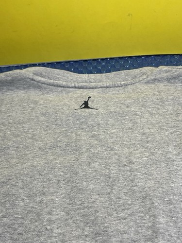 Nike Air Jordan Sweatshirt Mens Medium Gray Pullover Jumpman Flight - Picture 4 of 4