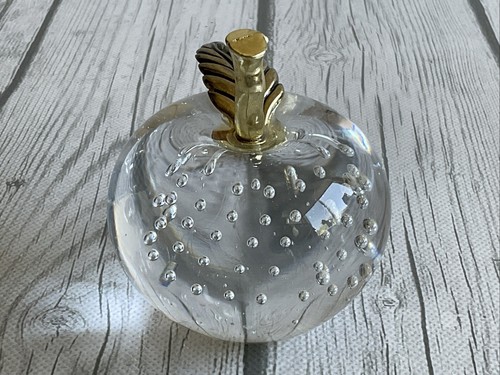 Vintage Apple Bubble Glass And Brass Paper Weight Made In Taiwan - Picture 2 of 6