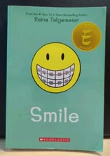 Smile by Raina Telgemeier (2010, Paperback) - Graphic Novel
