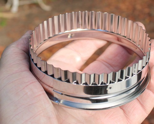 Ateco 5457 12-Piece Stainless Steel Round Cutter Set Fluted 3/4 to 4 3/8" Tin - Picture 13 of 16