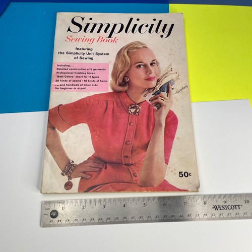 Simplicity Sewing Book 1962 Toronto Ontario Canada Fashion Women Manual - Picture 5 of 7