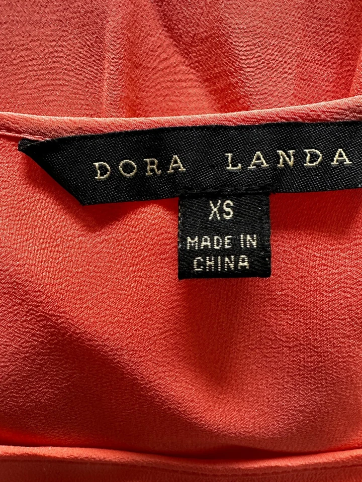 Blusa manga curta Dora Landa seda pêssego Jeremy tamanho XS - Imagem 4 de 4