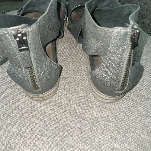 Eileen Fisher Sandals SZ 6.5 Metallic Silver Gray Criss Cross Leather Zip Shoes - Picture 7 of 10