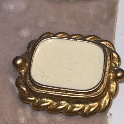 VTG Norma Jean Signed Chunky Goldtone Modernist Clip On Earrings - Picture 4 of 4