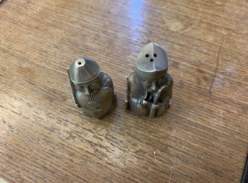 Royal Selangor Pewter Salt & Pepper Shaker Set Original - Picture 2 of 4