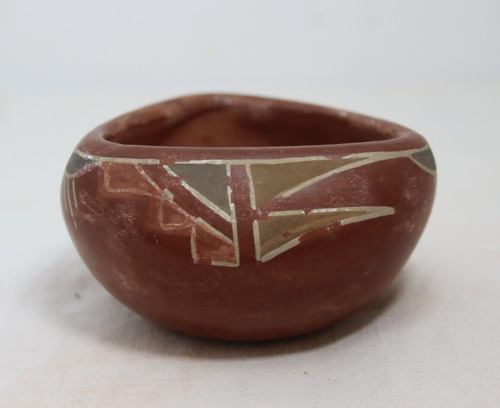 Red Clay Pot Small Pot Native Old Decorative Handmade Hand Painted Triangular 4" - Picture 2 of 7