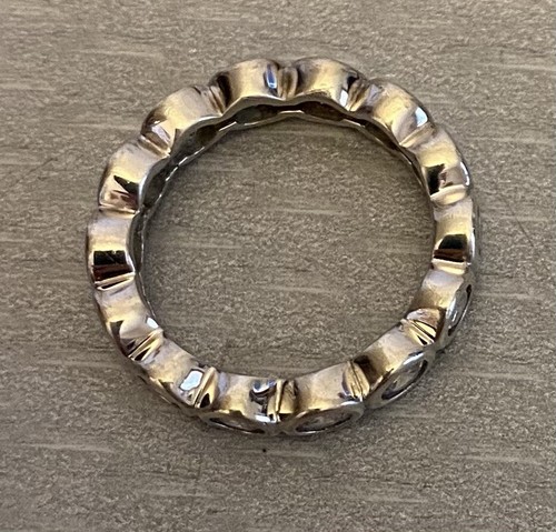Anillo Berricle de plata esterlina banda de eternidad bisel circonita cúbica talla 5 firmado BE 925 CN - Imagen 2 de 9