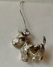 Hanging decor Christmas ornament vintage dog w heart  pendant 1 1/4 x 1 1/2"