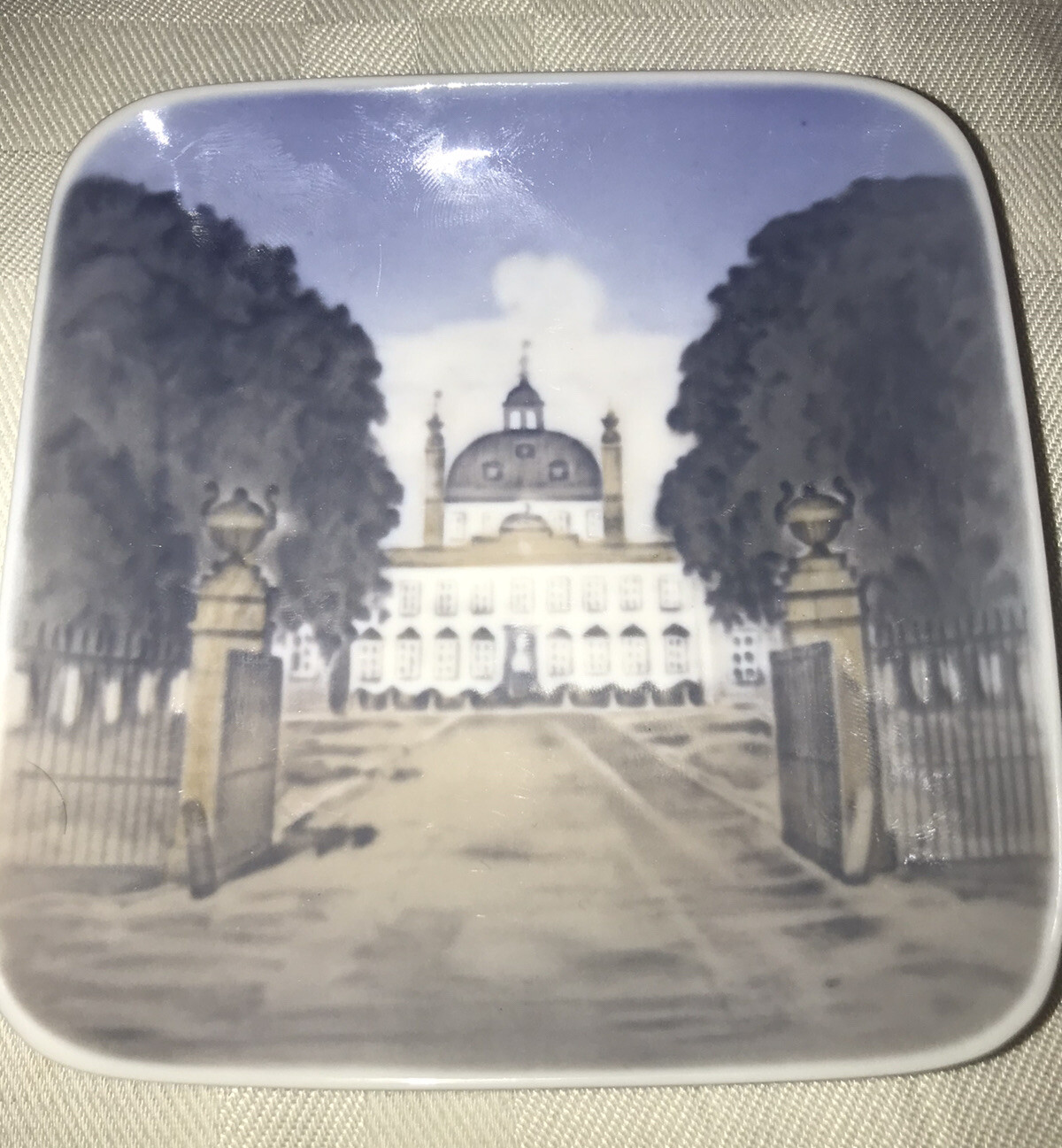 Picture 2 of 8