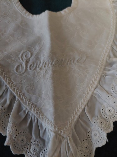 Babylatz Baby Piqué Baumwolle Weiß Stickerei Englische Nachname Für Germaine - Bild 2 von 5