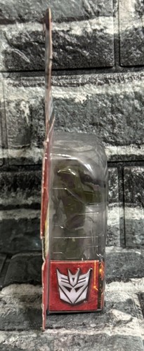 Transformers Megatron Legends Class Hasbro Action Figure Tank 2011 New Dmg Card - Picture 3 of 5