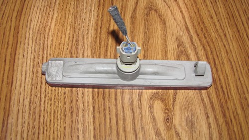 CADILLAC STS REAR SIDE MARKER LIGHT RH 2005-2009 OEM PASSENGER - Picture 2 of 2