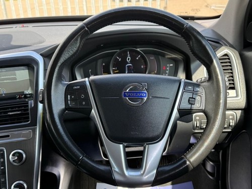 2016 Volvo XC60 2.4 D4 SE Nav SUV 5dr Diesel Auto AWD Euro 6 (s/s) (190 ps) ESTA - Picture 3 of 24