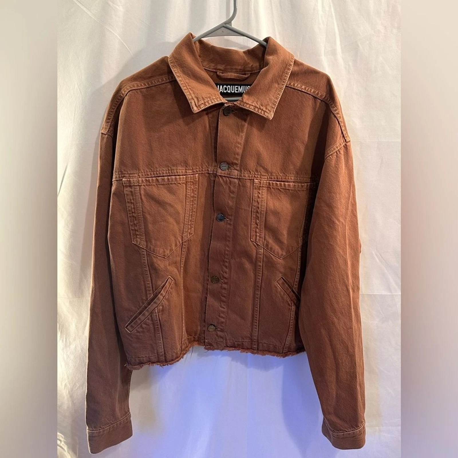 Jacquemus — NWOT JACQUEMUS La Veste De-nimes Criollo in Camel & Beige new brown denim jacket
