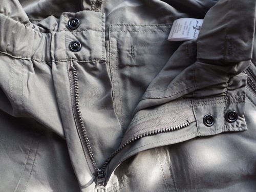 7 For All Mankind 100% Silk Cargo Pants Zip Pockets Light Sage Green Size 24 - Picture 3 of 6